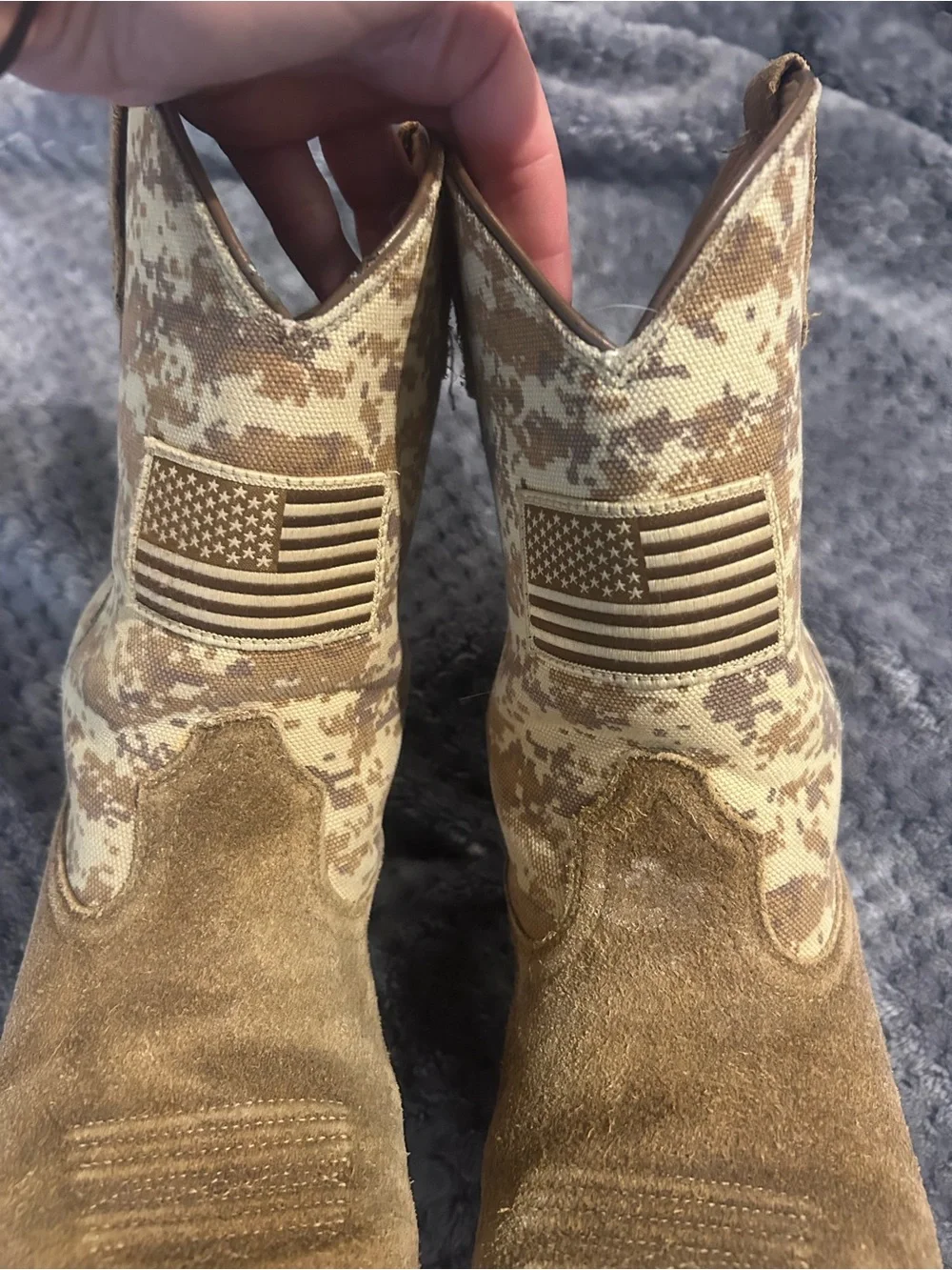 Good Condition Boys Sz5 Ariat Camo Print Patriotic Cowboy Boot American Flag